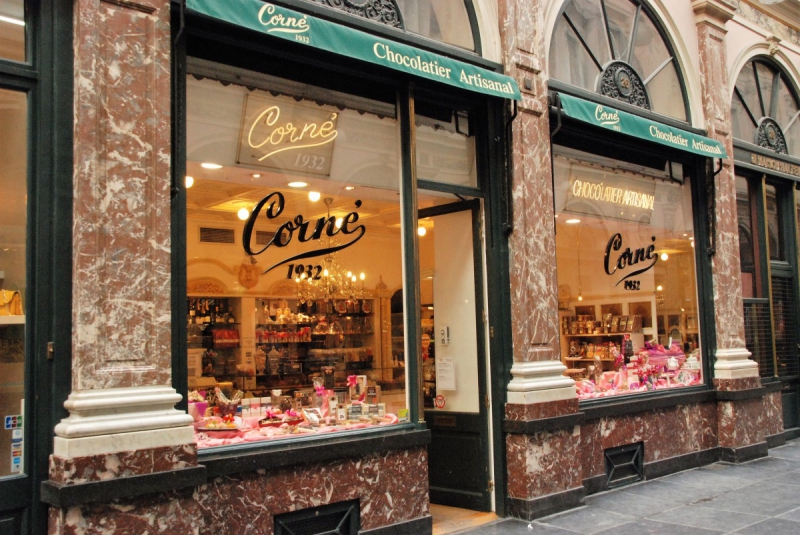 vente-CARNOULES-min_chocolate_chocolaterie_shop_luxury_chic_gallery_brussels_belgium-558146